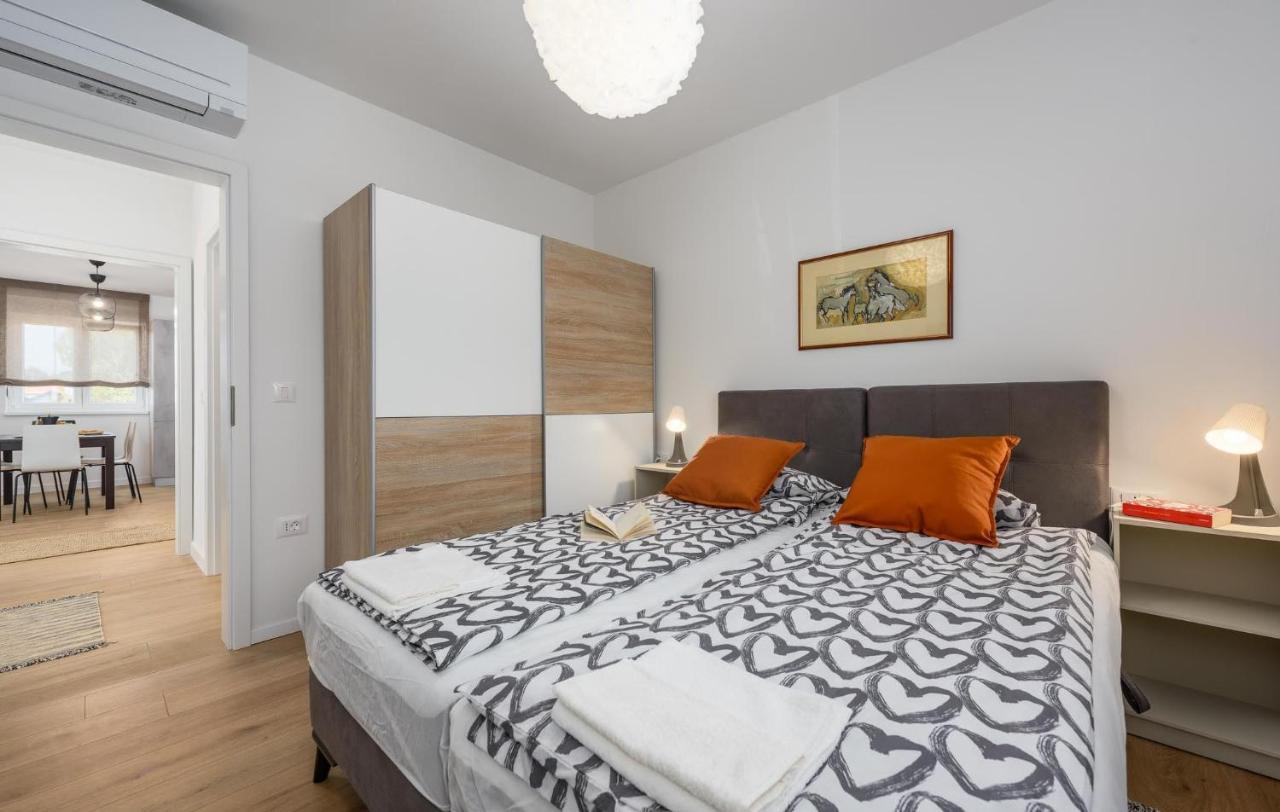 Apartmani Lucija Пореч Екстер'єр фото