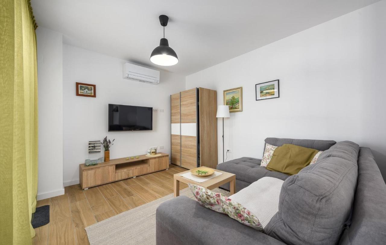 Apartmani Lucija Пореч Екстер'єр фото