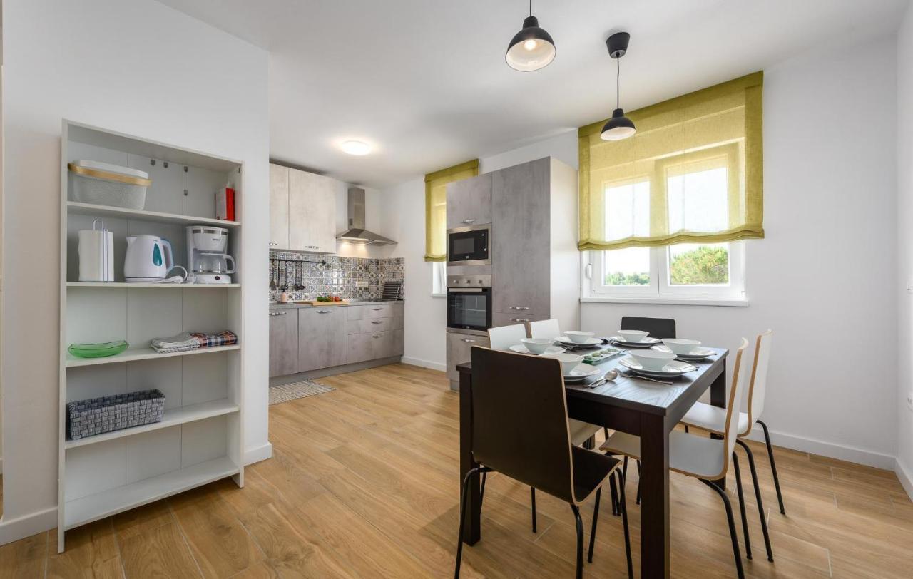 Apartmani Lucija Пореч Екстер'єр фото