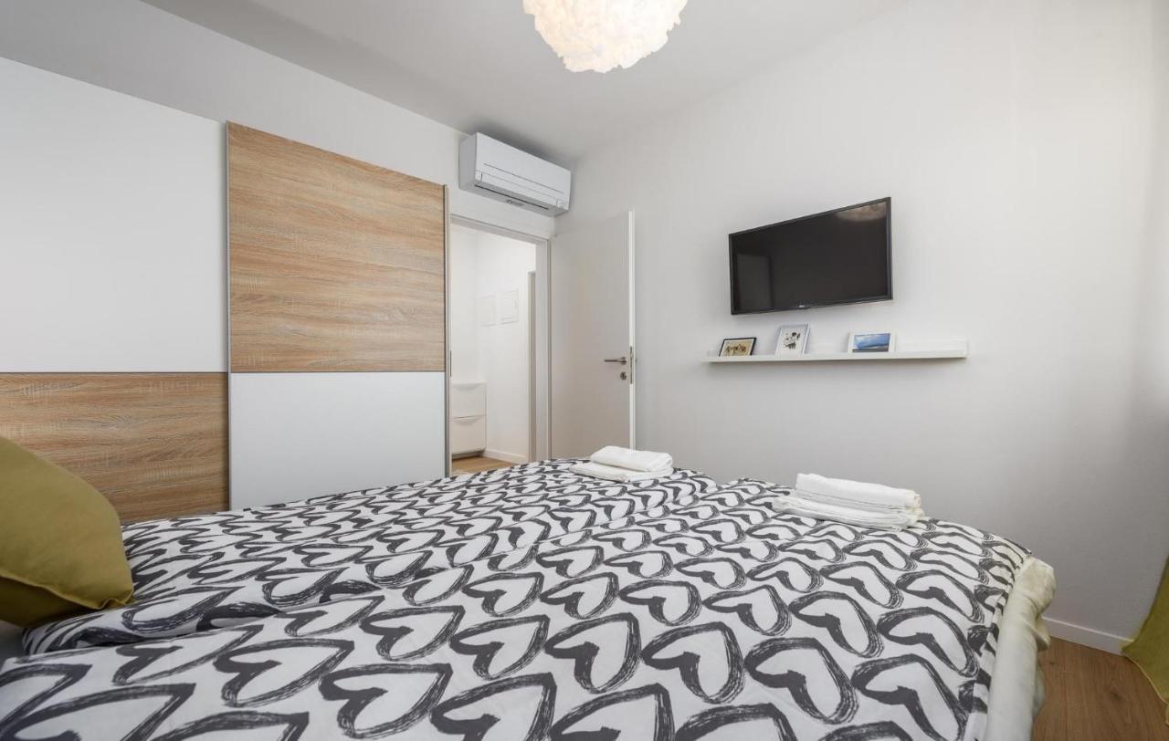 Apartmani Lucija Пореч Екстер'єр фото