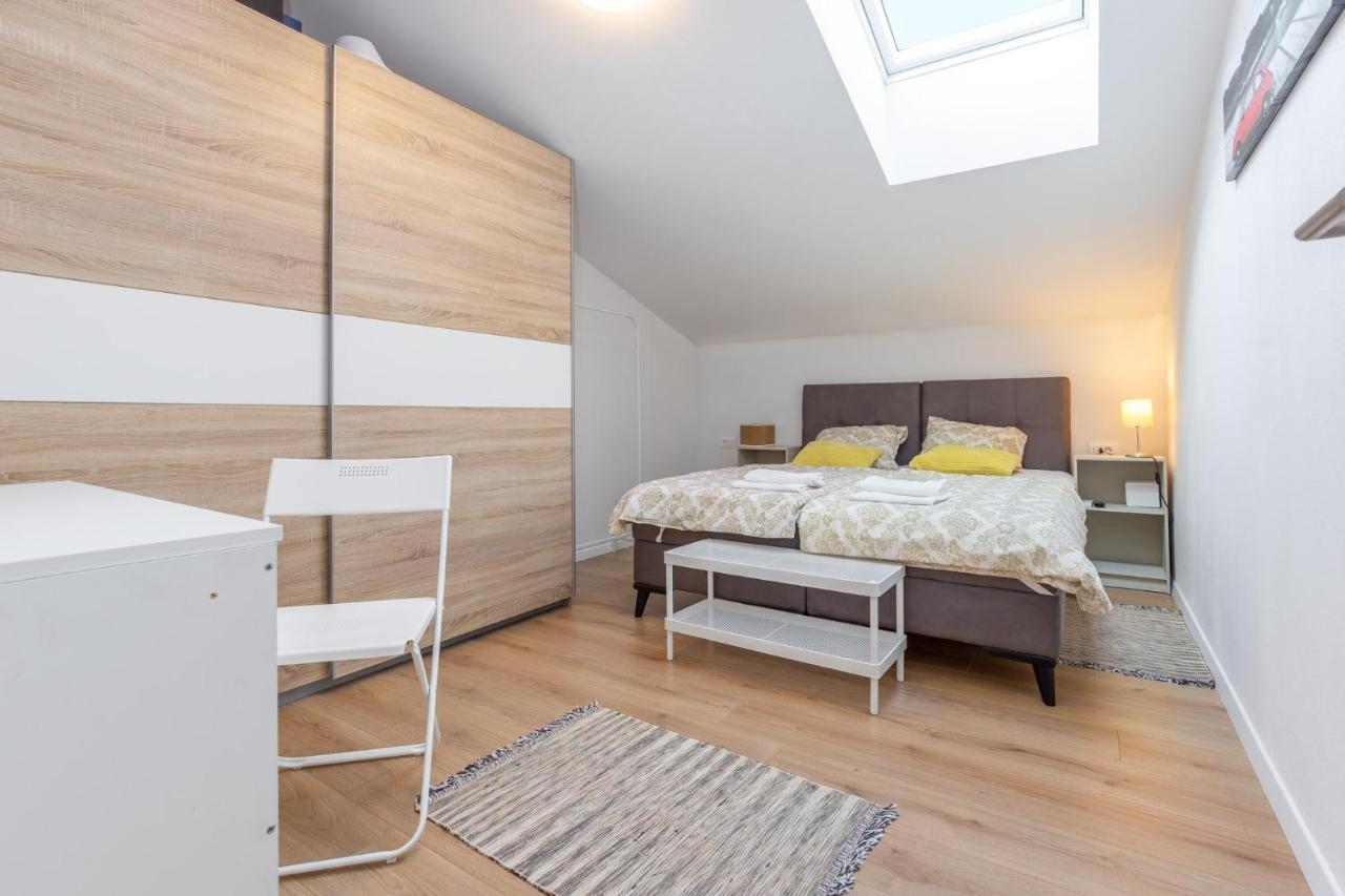 Apartmani Lucija Пореч Екстер'єр фото